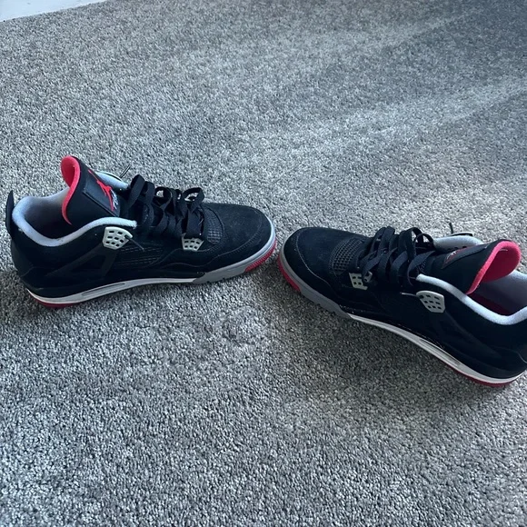 2012 Jordan Bred 4’s worn 4-5 times. Only flaw is paint chipping on mid sole. - Picture 2 of 6